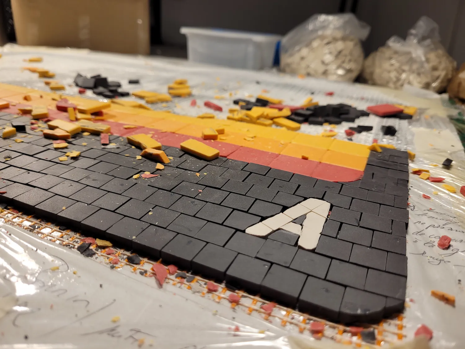 Réalisation de la cassette en mosaïque "Born in 1992"