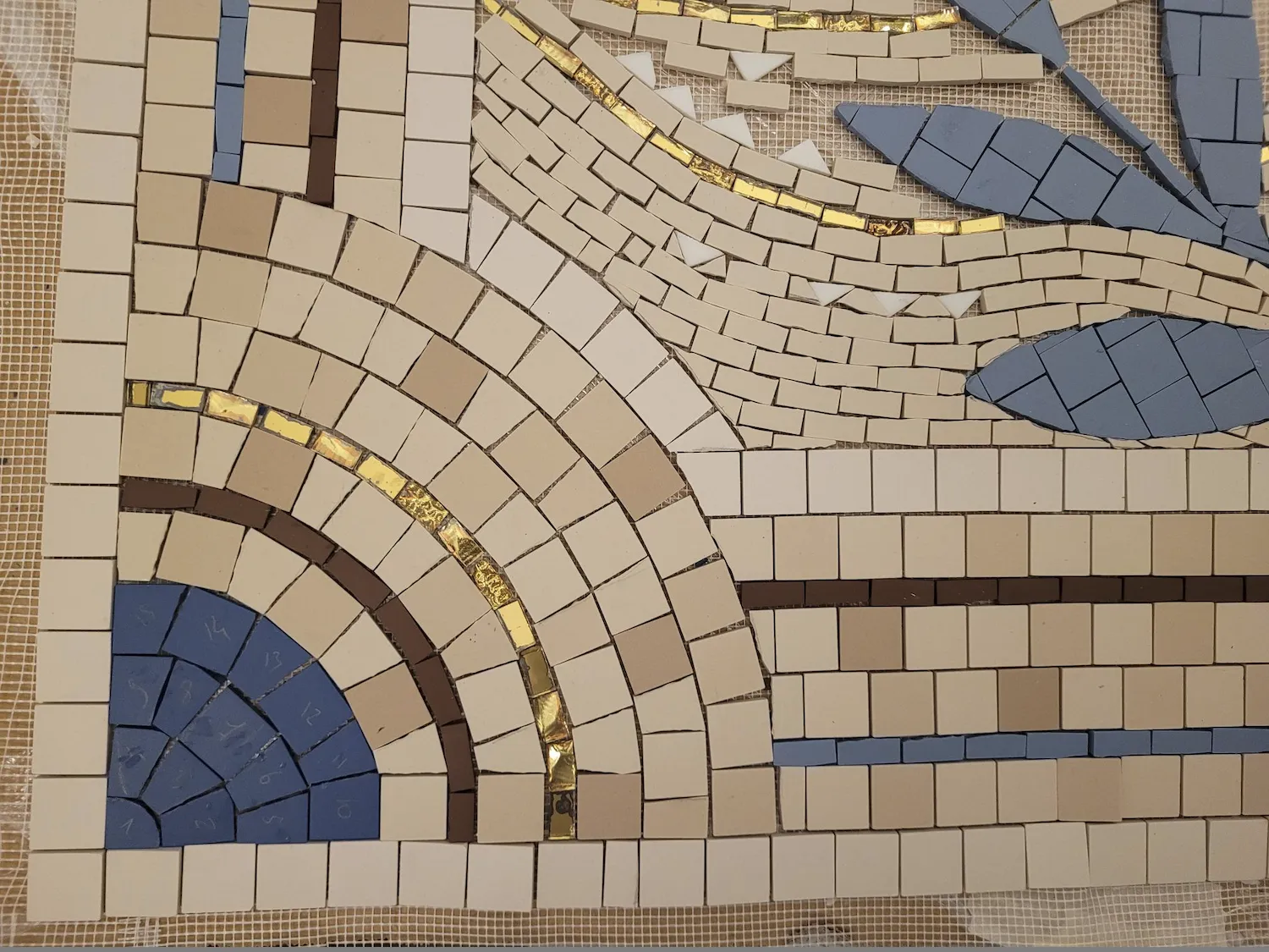 Réalisation du tapis d'entrée patio antique