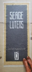 Panneau décoratif en hommage au parfum "Santal Majuscule" de Serge Lutens